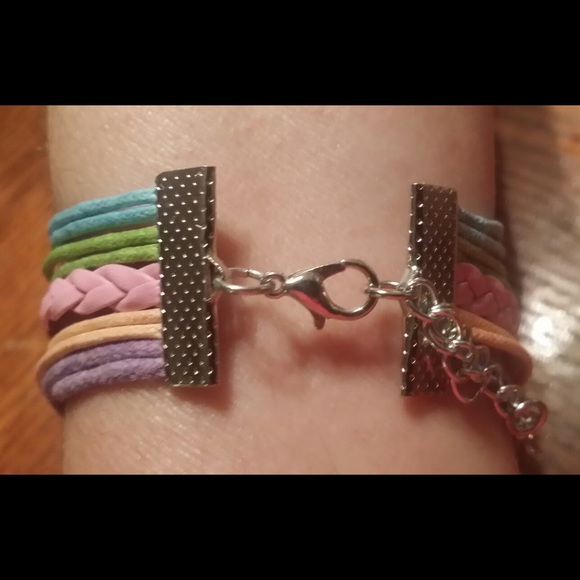 New Love/Faith Muliti Layer Charm Bracelet - Picture 2 of 3